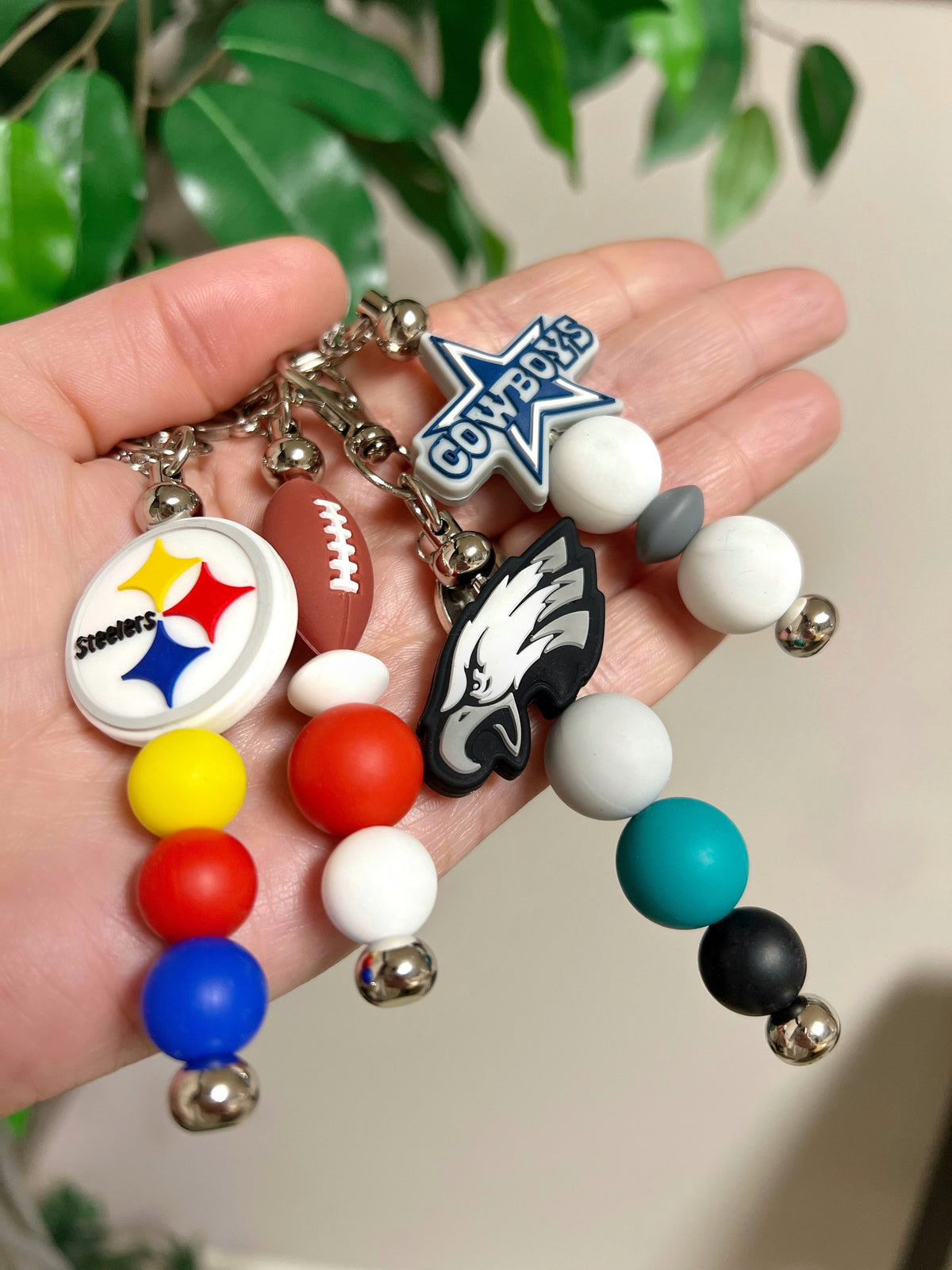 Football Fans Silicone Keychain 3D football, Dallas Cowboys, Philadelphia Eagles, Pittsburgh Steelers, Bead Bar with twist off screw ball, swivel lobster clasp, 1" inch keyring & chain