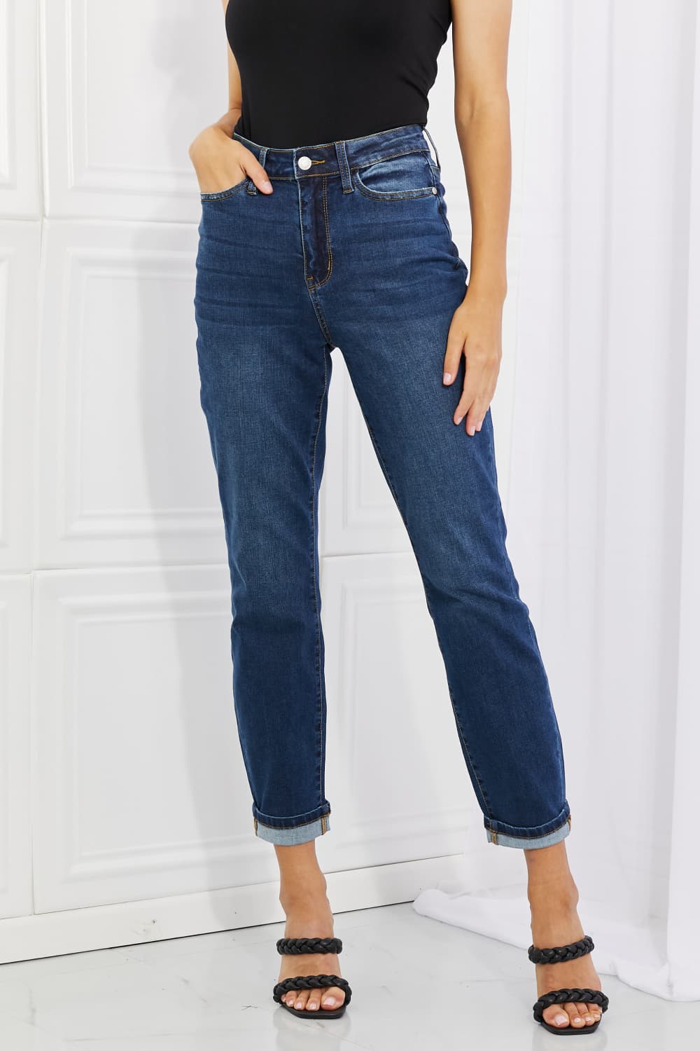 Boyfriend jeans hot sale no rips