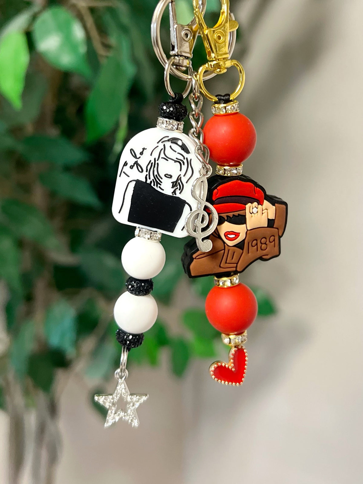 Swiftie Taylor Swift Silicone Keychain Black & White or 1989 Brown & Red with Hat Option. Includes Silicone Focal Bead, Silicone Accent Beads, Bead Spacers and Optional Keyring Split Ring Charms & Tassels.