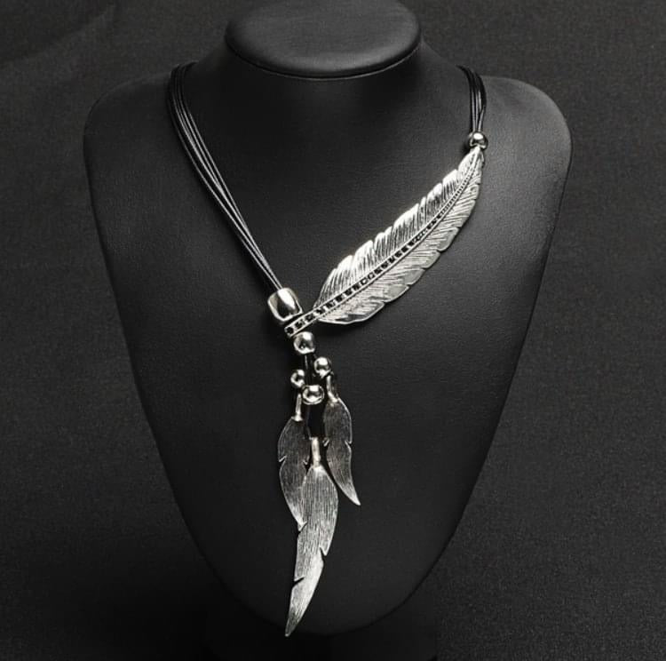 Feather Necklace |Black or Brown|