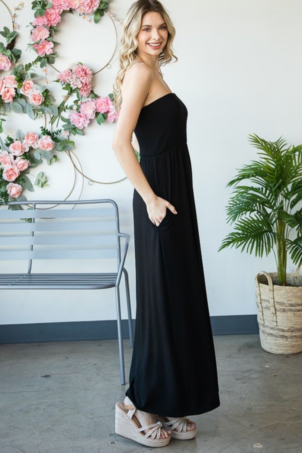 Classic Gal Strapless Maxi Dress with Pockets in Black
