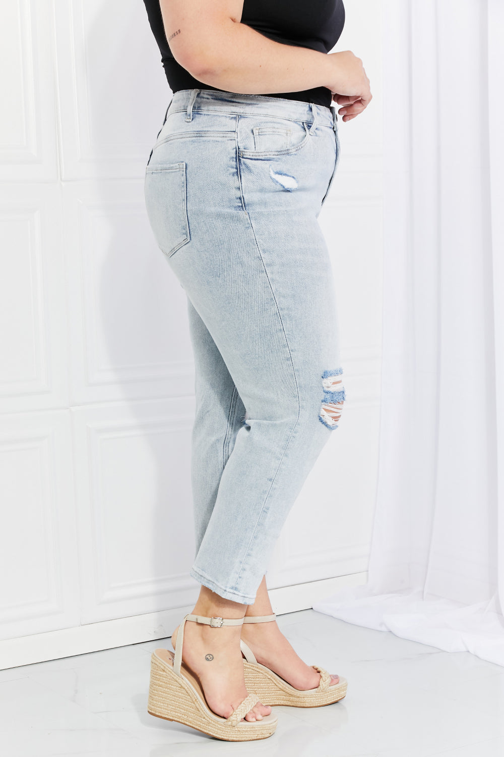 Stand Up & Stand Out Cropped Jeans
