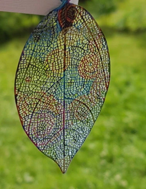 Hollow Feather Leaf Swirl Earrings