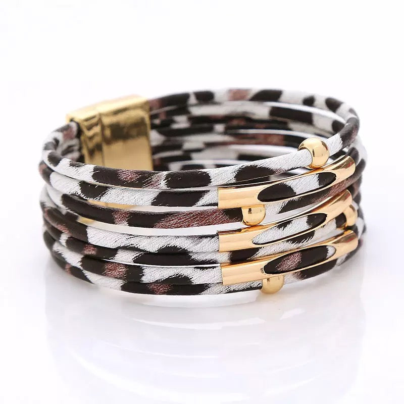 Magnetic Leopard Bracelet |2 colors|