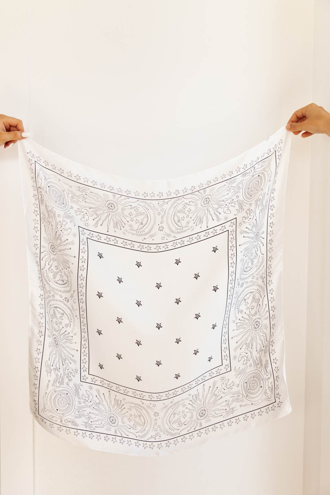 Moon & Star Printed Scarf Black & White