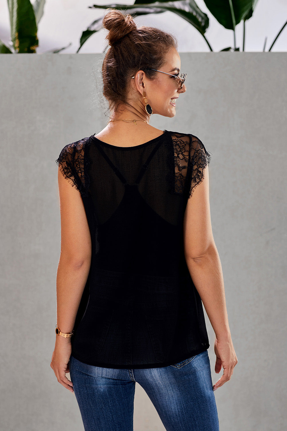 Eyelash Trim Lace V-Neck Top | 2 colors |